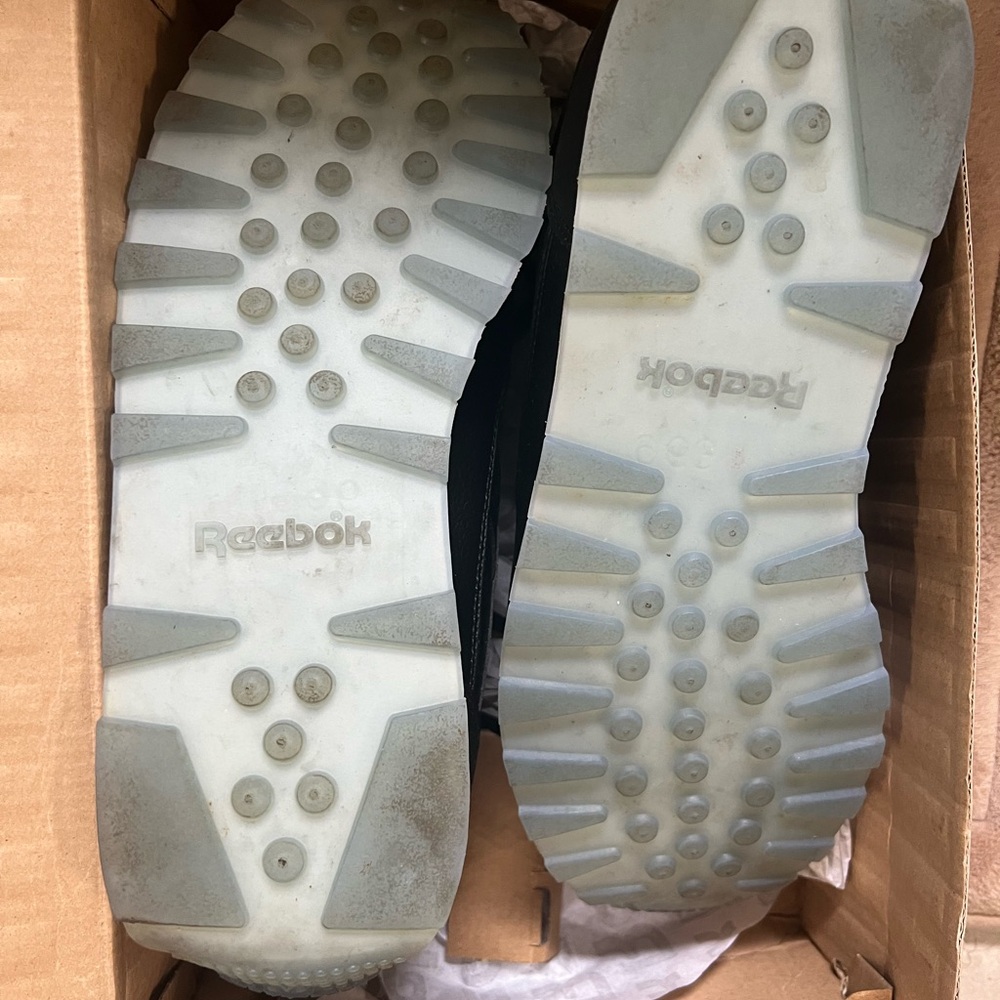 Reebok🖤EUC - Picture 3 of 3